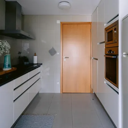 White Family House Apartment