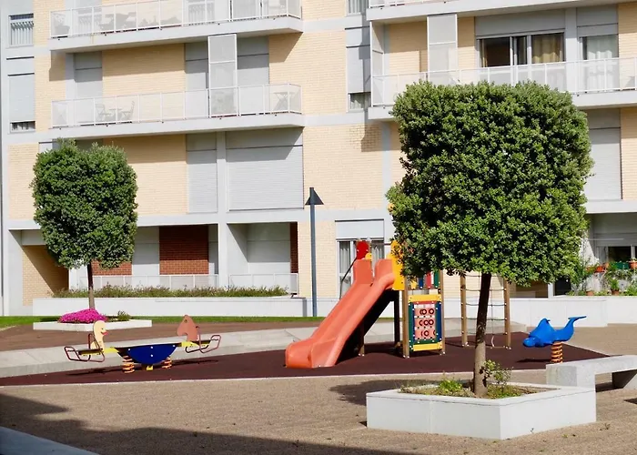 White Family House * אבאירו